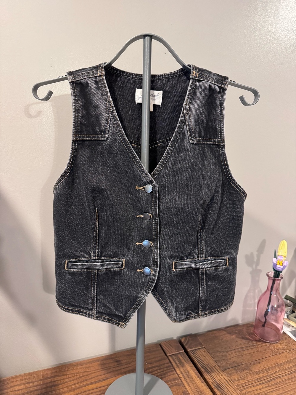 Universal Thread Black women’s Denim Vest NWOT